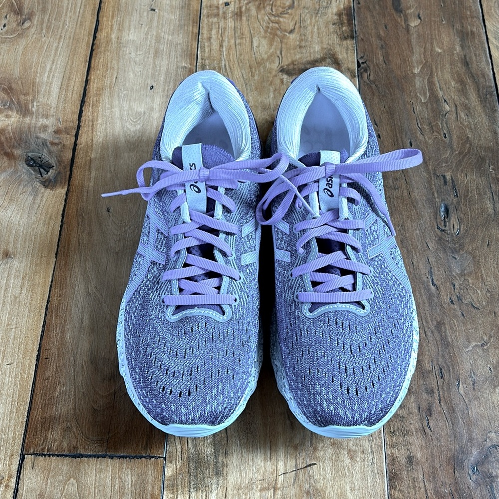 ASICS 💙💜 Gel-Nimbus 24 shoes.  Size 9
